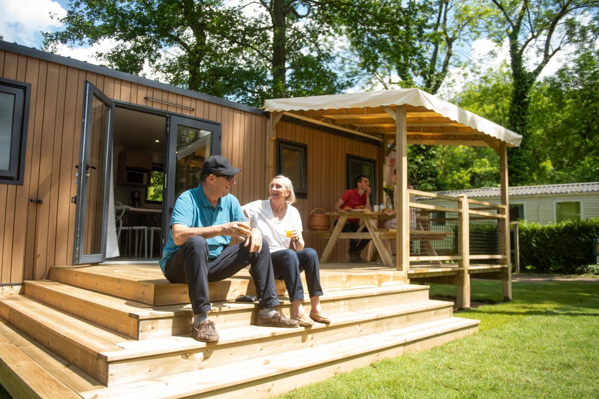 Camping Le Pre Des Moines 古维约 外观 照片