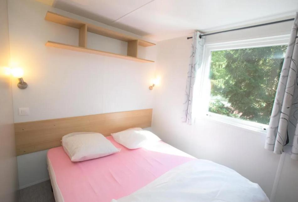 Camping Le Pre Des Moines 古维约 外观 照片