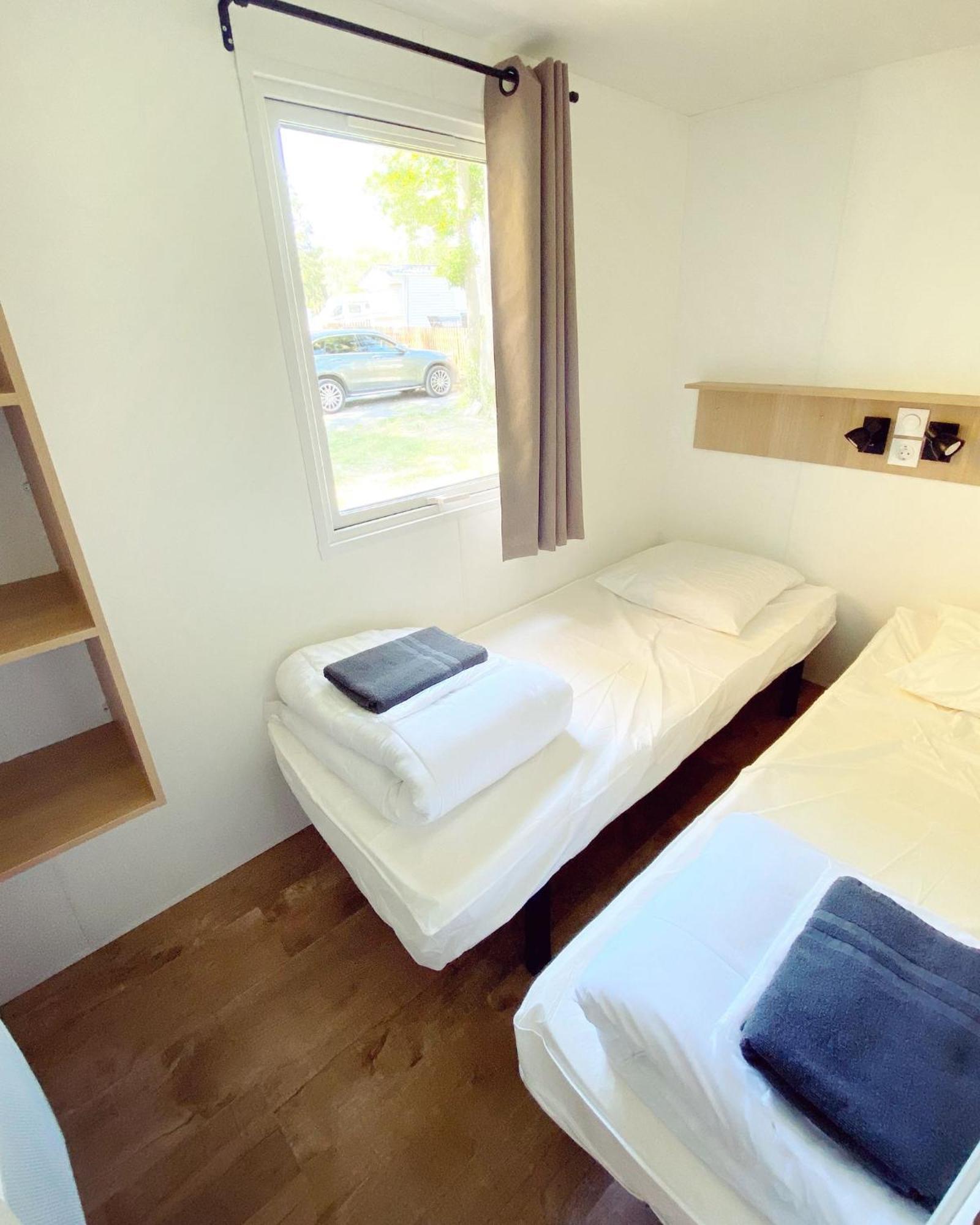 Camping Le Pre Des Moines 古维约 外观 照片